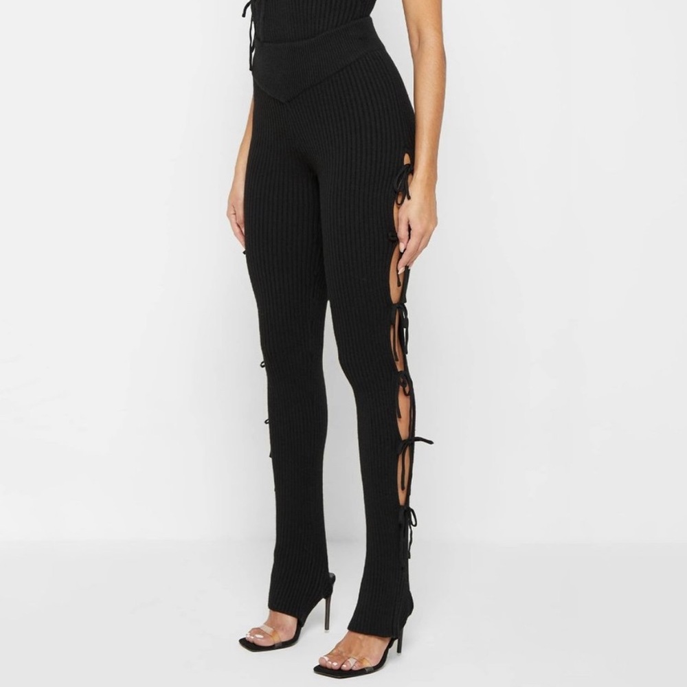 Maniere De Voir KNITTED LACE UP LEGGINGS WITH STIRRUPS XS Black